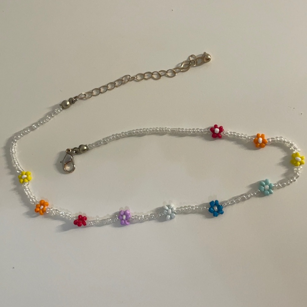 Urban Outfitters Flower Bead Necklace